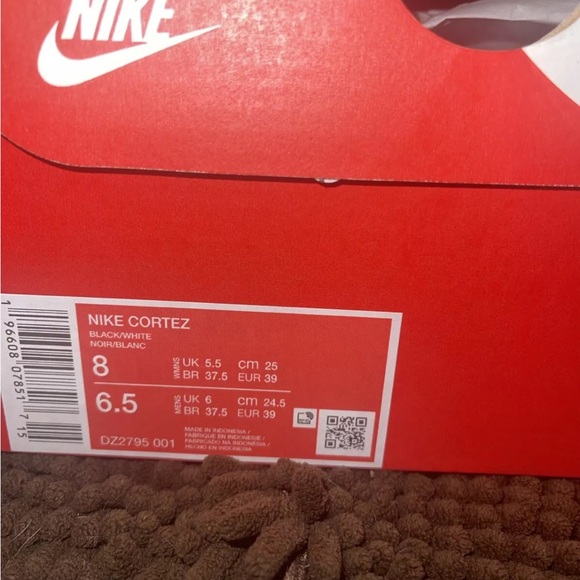 Nike Cortes, black nylon original brand new with box and bag size women’s 8 - Picture 4 of 7